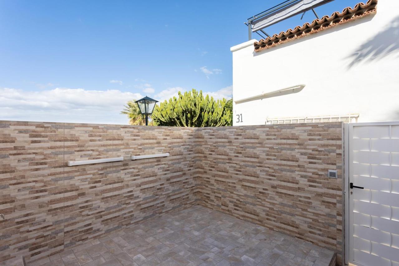 Ohana Townhouse Arona  Bagian luar foto