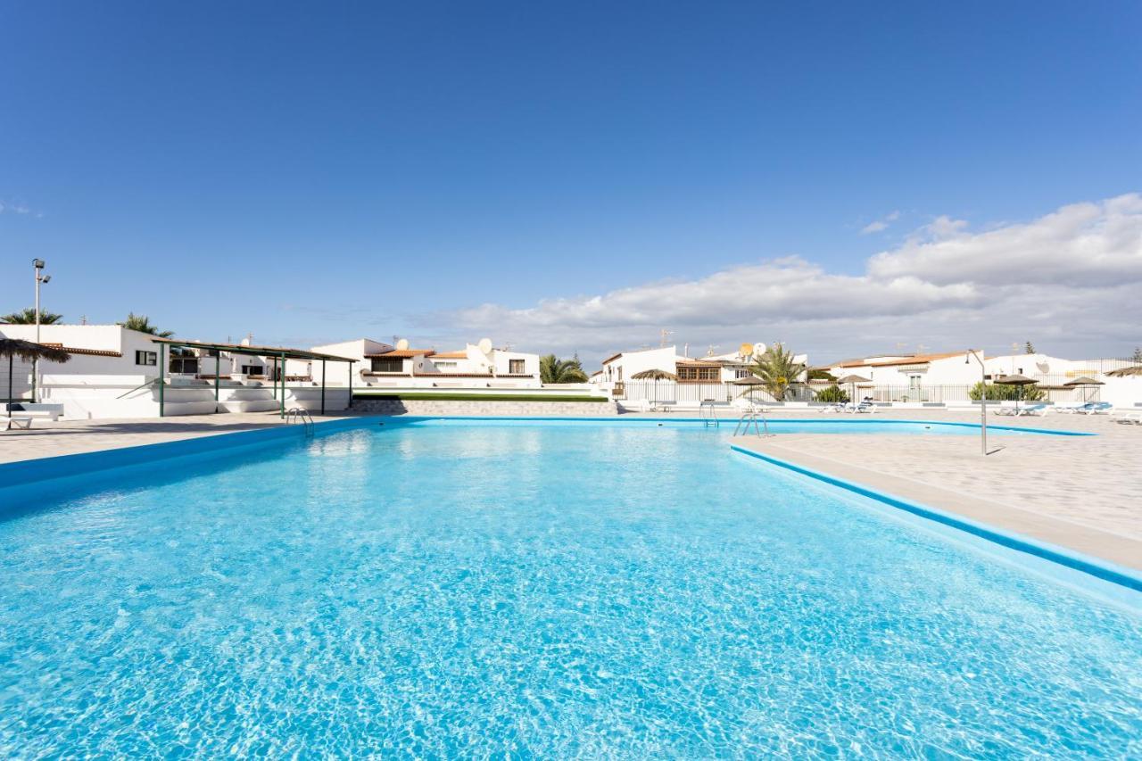 Ohana Townhouse Arona  Bagian luar foto