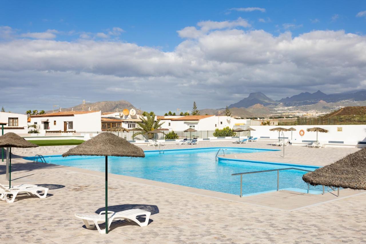 Ohana Townhouse Arona  Bagian luar foto